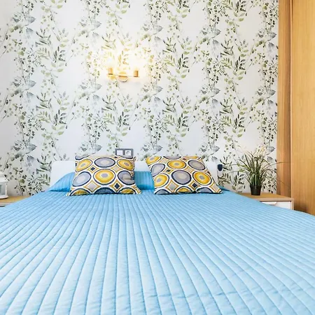 Homes Stylish Central Malaga